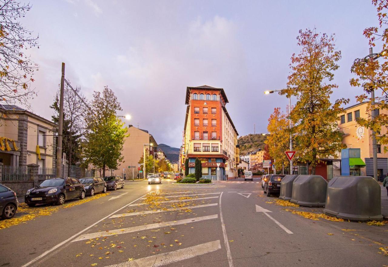 Hotel Avenida La Seu d'Urgell Exterior foto